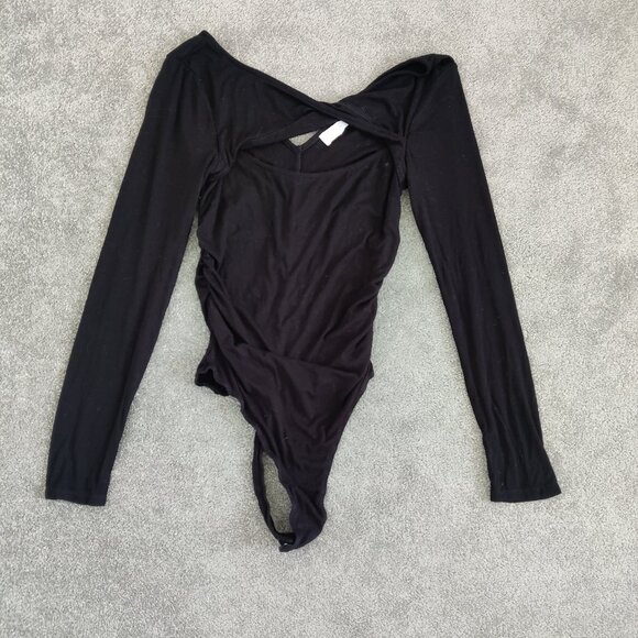 ASTR Women's Ruched Black Bodysuit Size Medium Comfy Casual Versatile Sexy - Picture 2 of 6